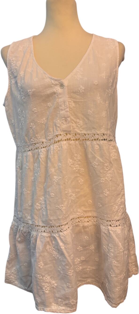 C&C California White Eyelet Lace Trim Sleeveless Cover-Up/Dress, Size Medium